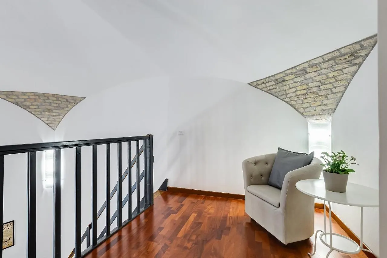 Spacious Loft In The Heart Of Rome Apartment
